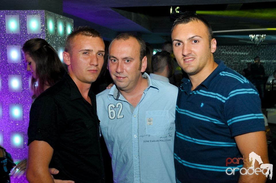 Distracţie în Club Life, 