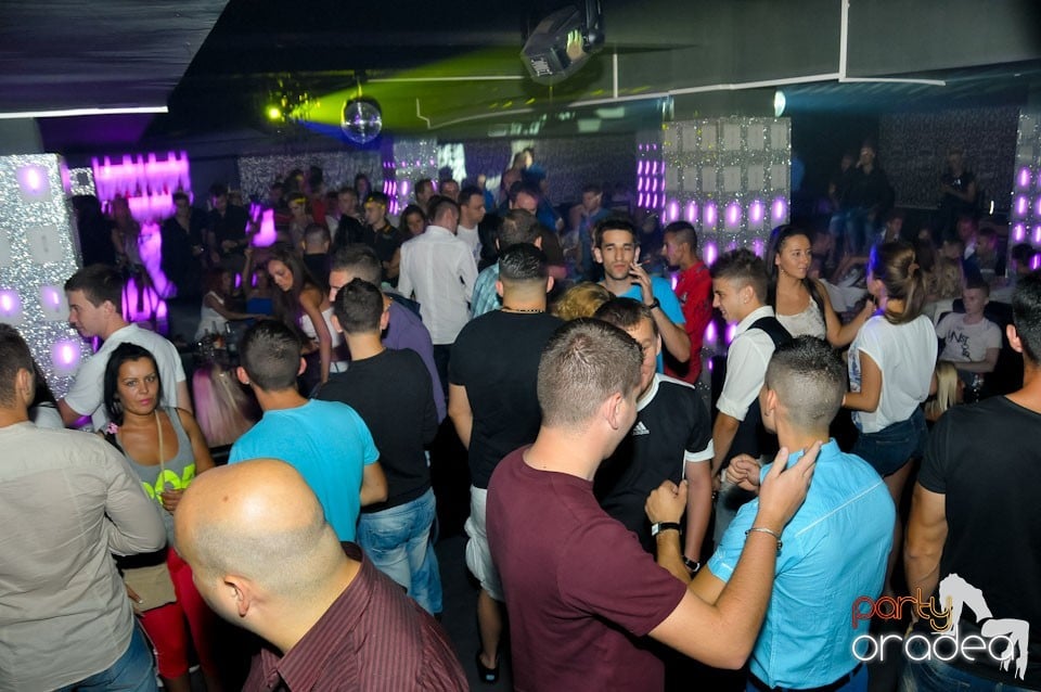 Distracţie în Club Life, 