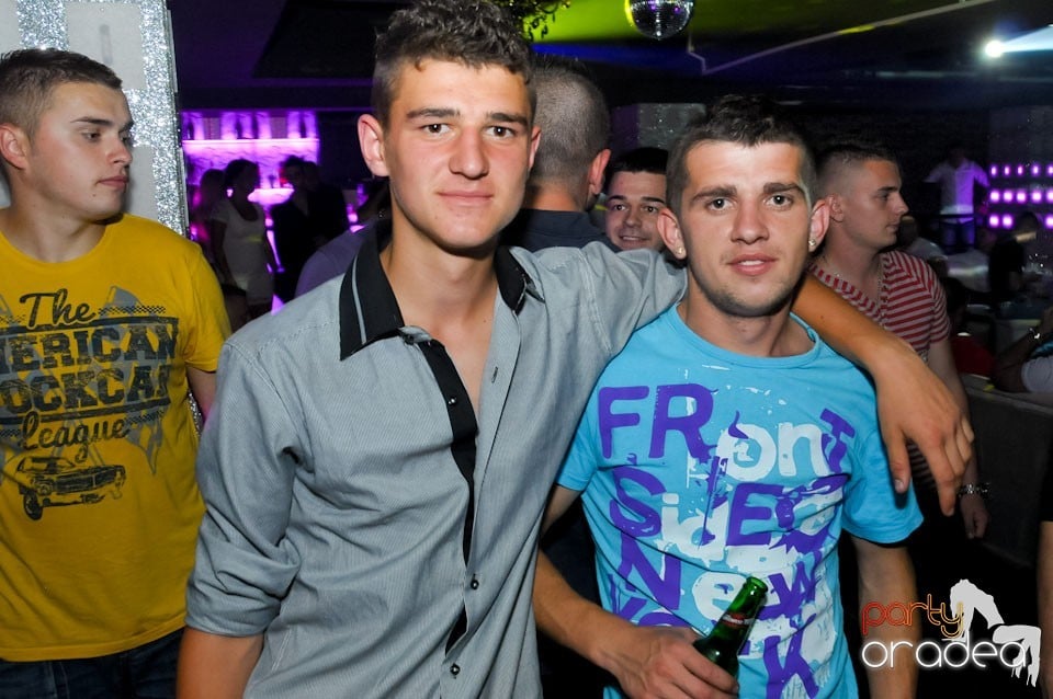 Distracţie în Club Life, 