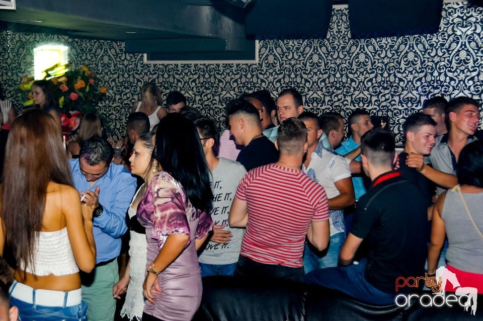 Distracţie în Club Life, 