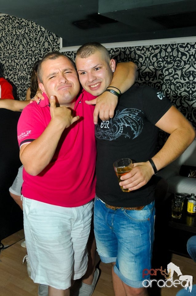 Distracţie în Club Life, 