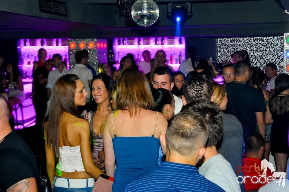 Distracţie în Club Life, 