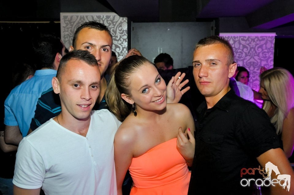 Distracţie în Club Life, 