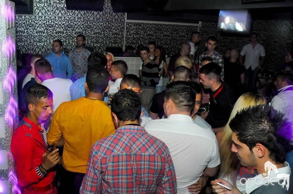 Distracţie în Club Life, 