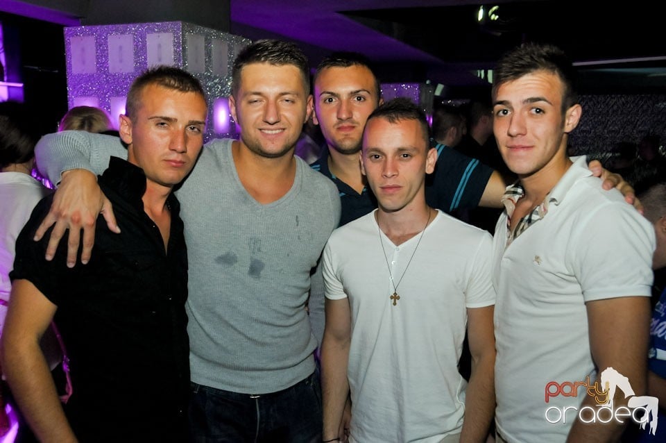 Distracţie în Club Life, 