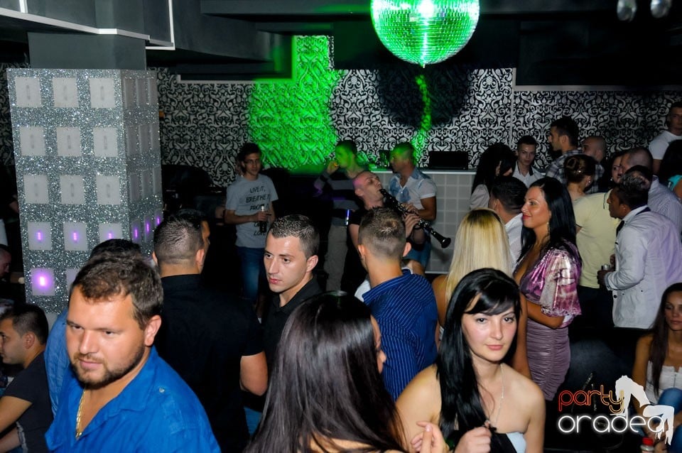 Distracţie în Club Life, 