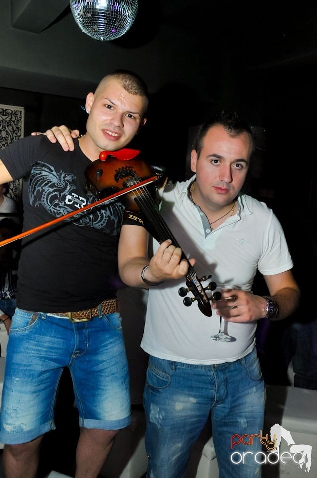 Distracţie în Club Life, 