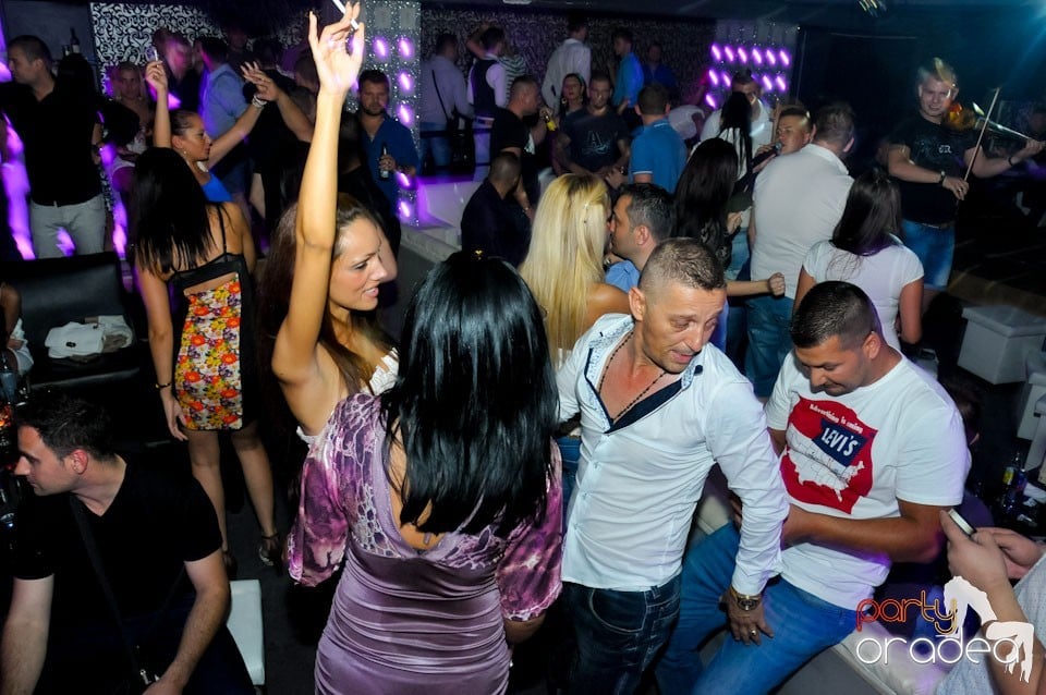 Distracţie în Club Life, 