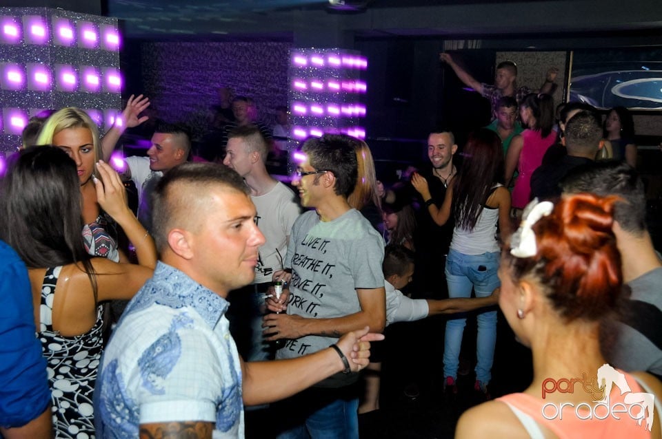 Distracţie în Club Life, 