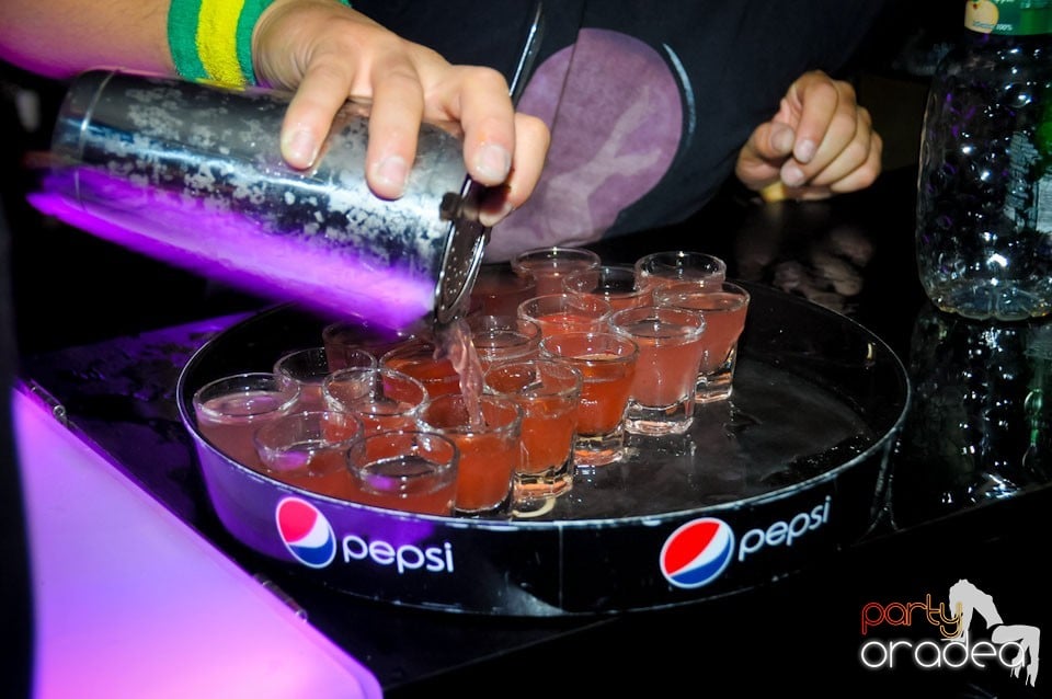 Distracţie în Club Life, 