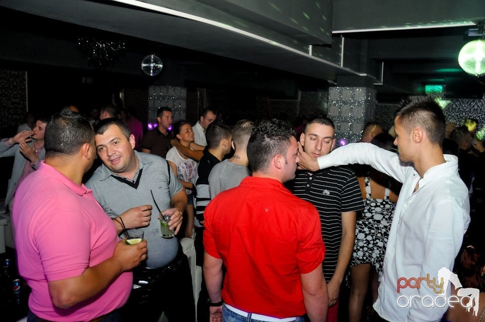 Distracţie în Club Life, 