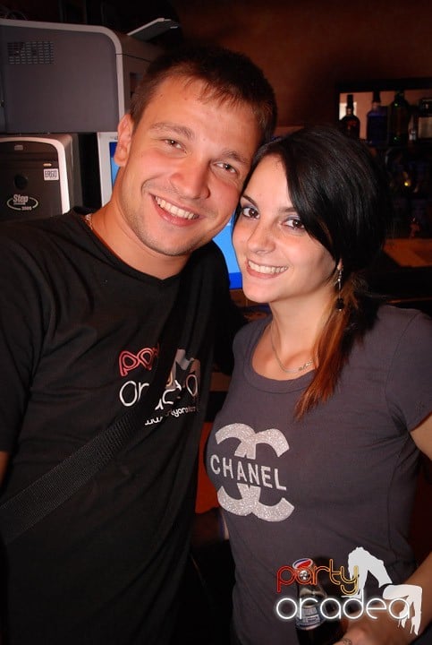 Distracţie în Club Seven, 