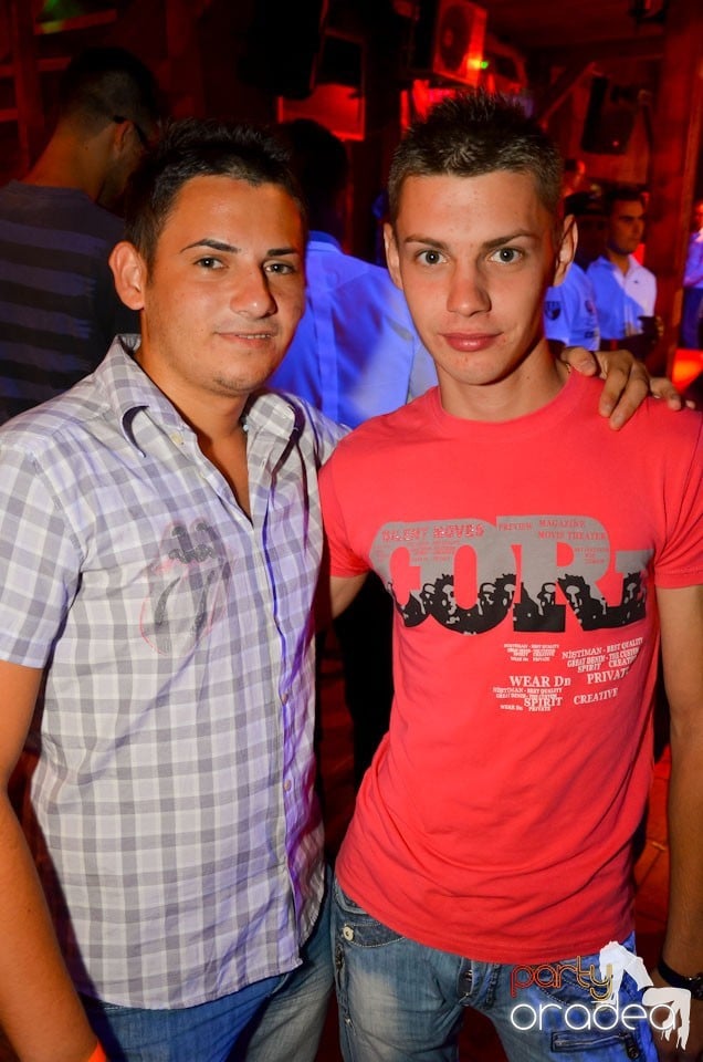 Distracţie în Disco Faház, 