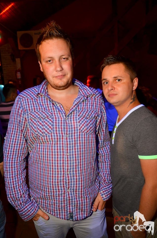 Distracţie în Disco Faház, 