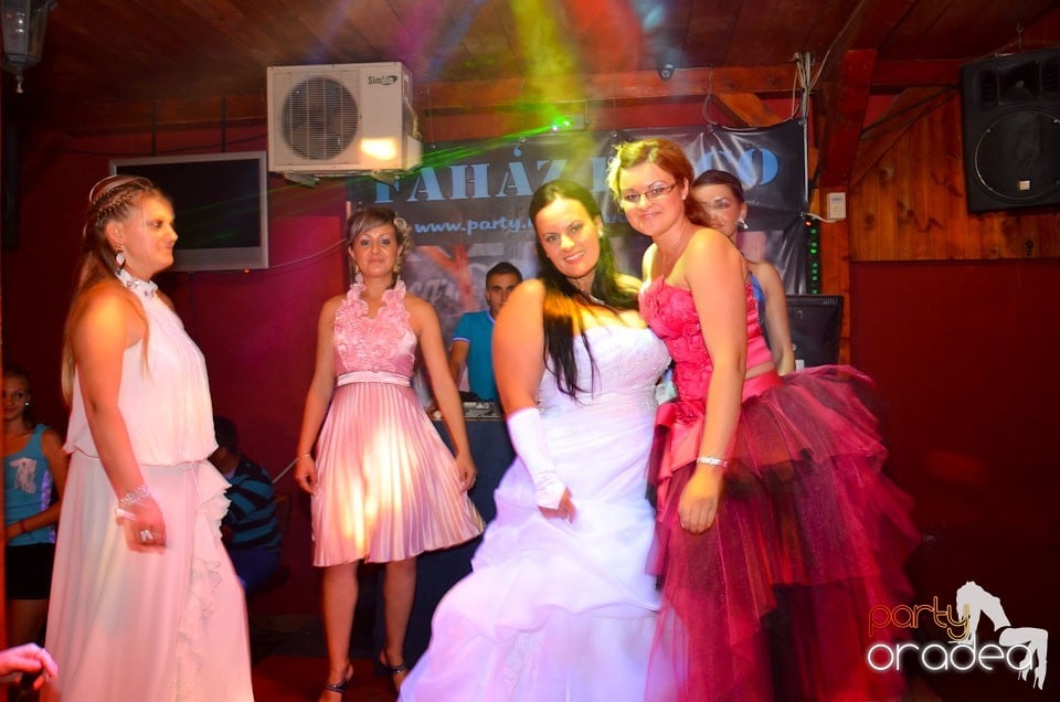 Distracţie în Disco Faház, 