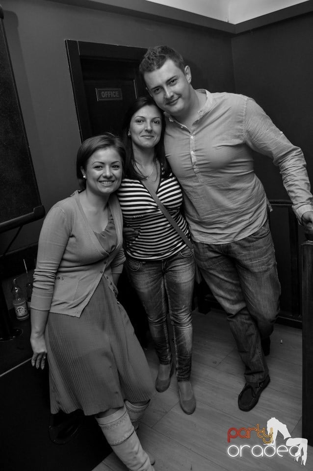 Distracţie în Green Pub, Green Pub