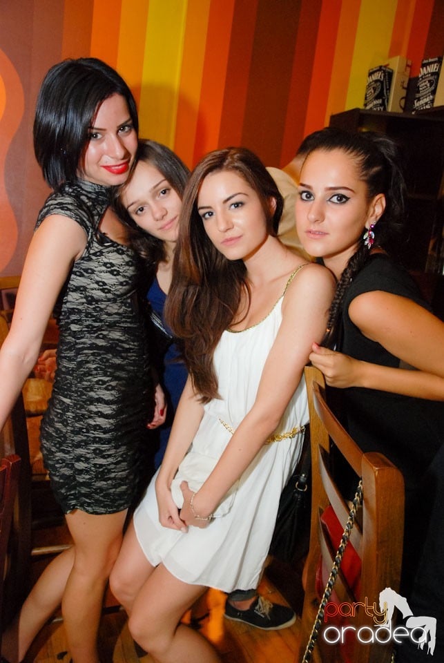 Distracţie în Juice Coffeehouse & Lounge Bar, Juice