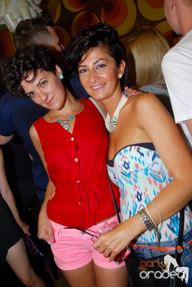 Distracţie în Juice Coffeehouse & Lounge Bar, Juice