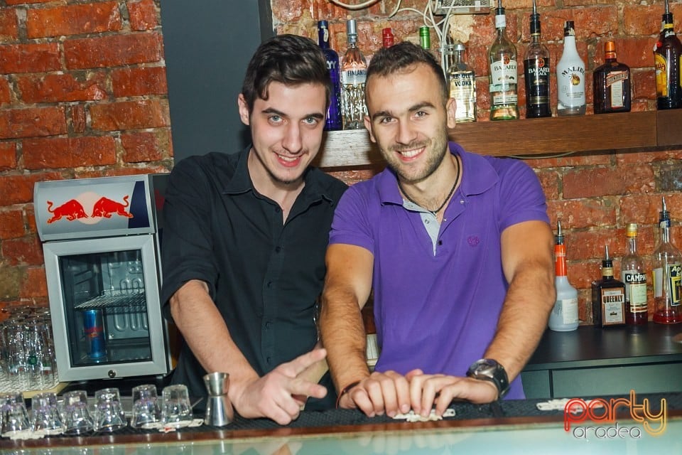 Distracţie în Juice, Juice