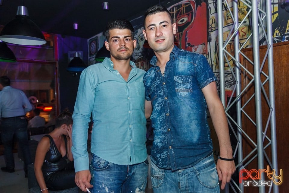 Distracţie în Juice, Juice