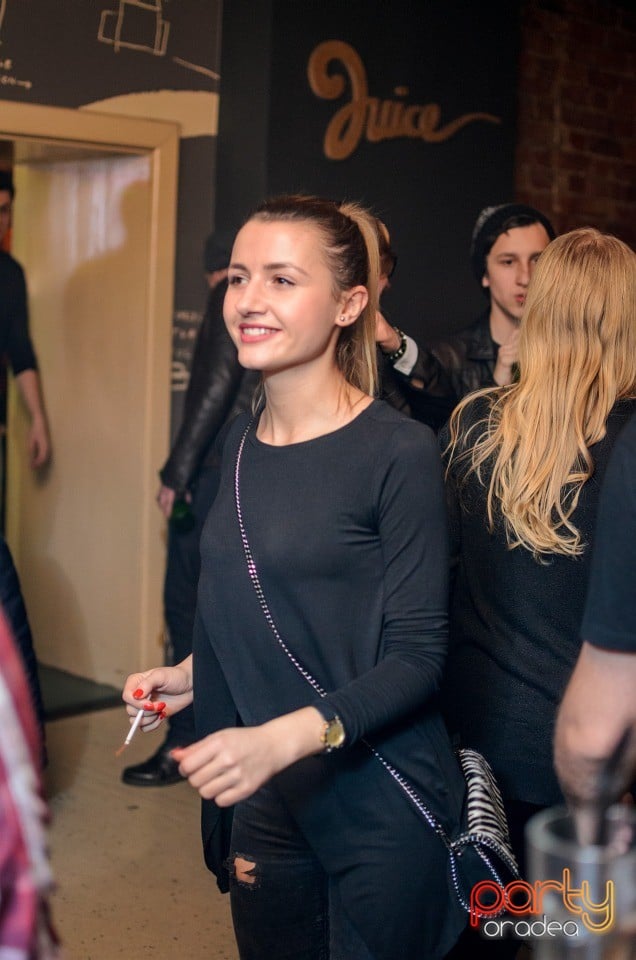 Distracţie în Juice, Juice