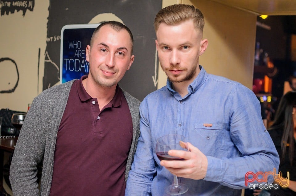 Distracţie în Juice, Juice