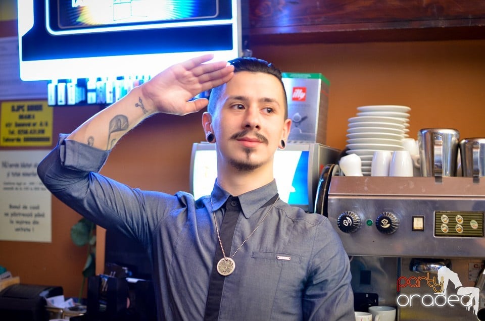 Distracţie în Juice, Juice