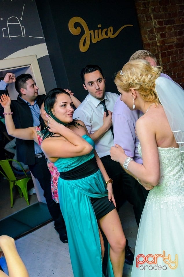 Distracţie în Juice, Juice