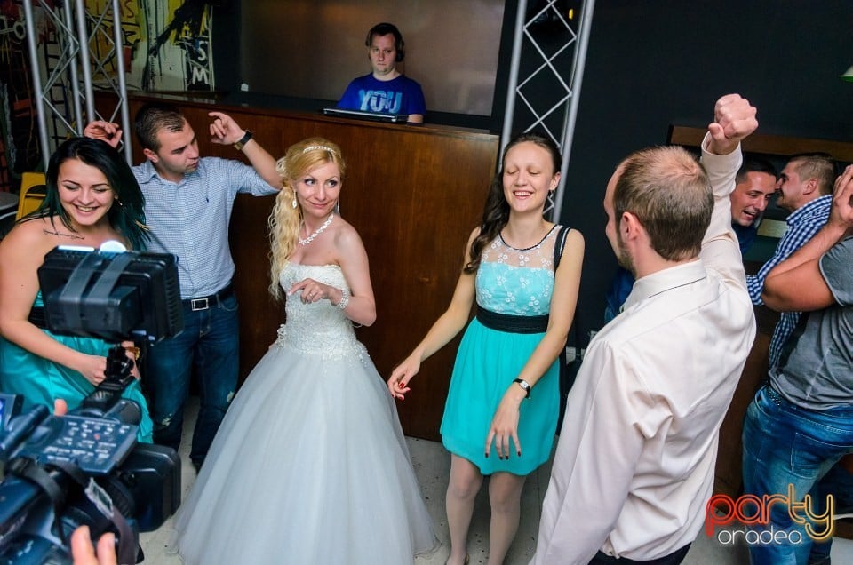 Distracţie în Juice, Juice