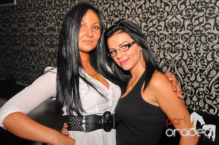 Distracţie în Life Club, 