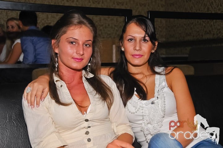 Distracţie în Life Club, 