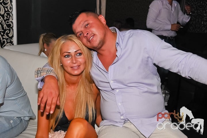 Distracţie în Life Club, 