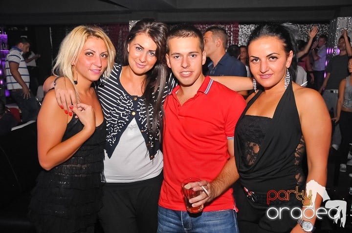 Distracţie în Life Club, 