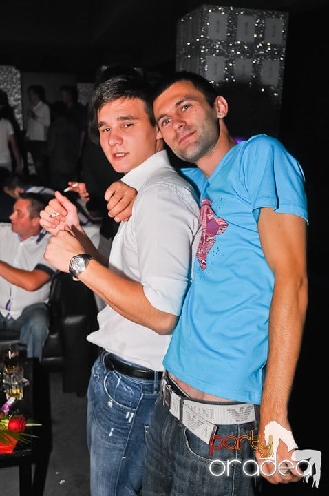 Distracţie în Life Club, 