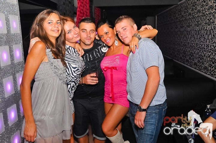 Distracţie în Life Club, 