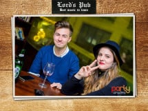 Distracţie în Lord's Pub