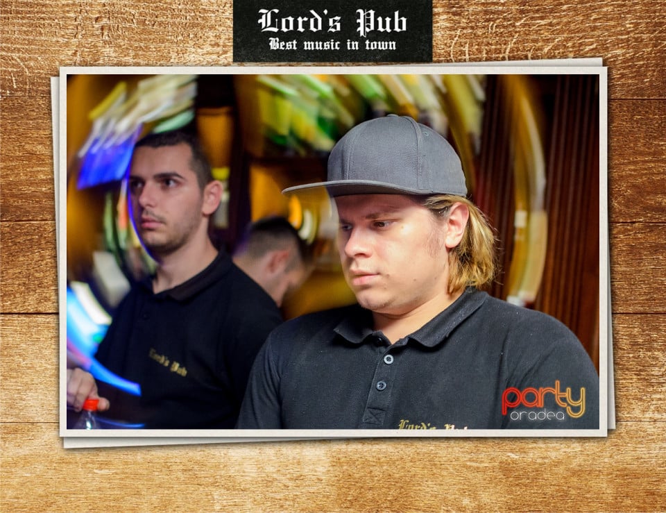 Distracţie în Lord's Pub, Lord's Pub