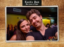 Distracţie în Lord's Pub