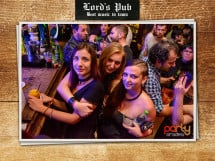Distracţie în Lord's Pub