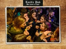 Distracţie în Lord's Pub