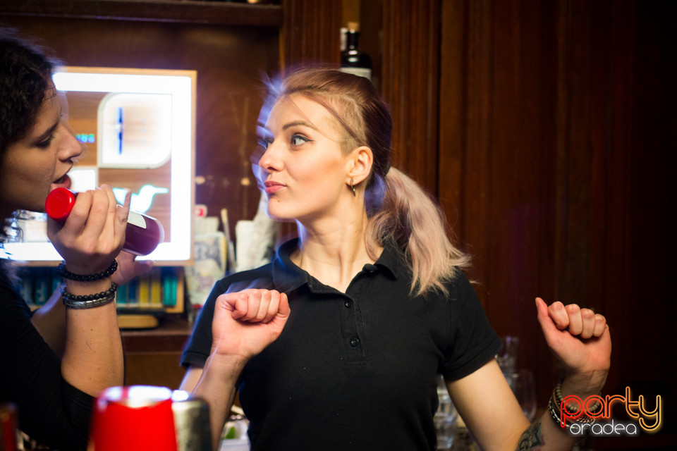 Distracție în Lord's Pub, Lord's Pub