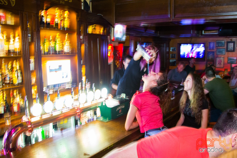 Distracţie în Lord's Pub, Lord's Pub