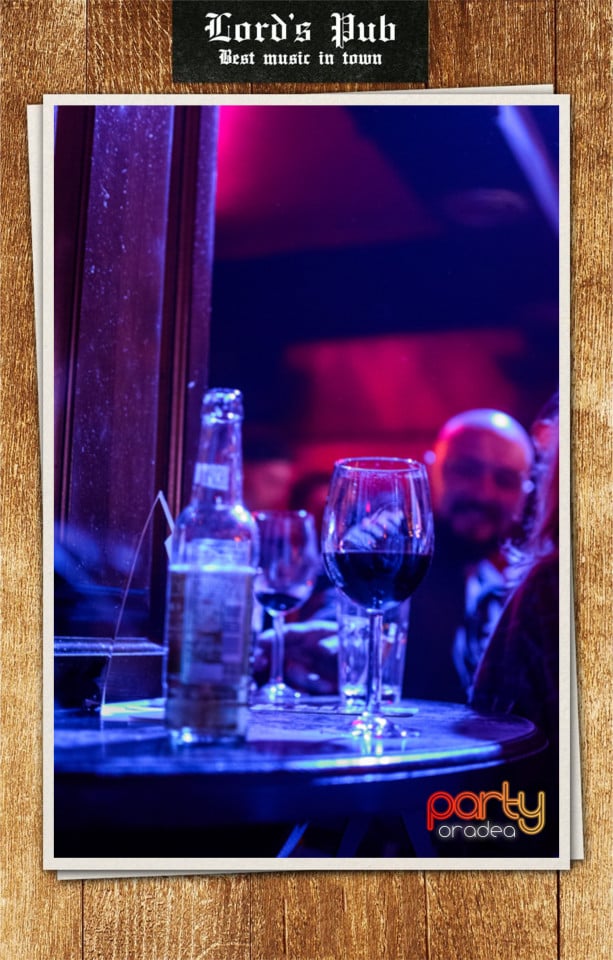 Distracție în Lord's Pub, Lord's Pub