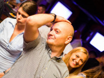 Distracţie în Lord's Pub
