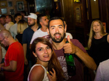 Distracţie în Lord's Pub