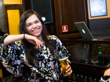 Distracţie în Lord's Pub