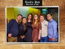 Distracţie în Lord's Pub
