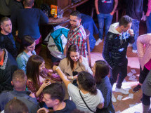 Distracţie în Lord's Pub