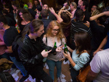 Distracţie în Lord's Pub