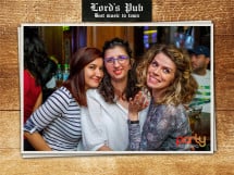 Distracţie în Lord's Pub